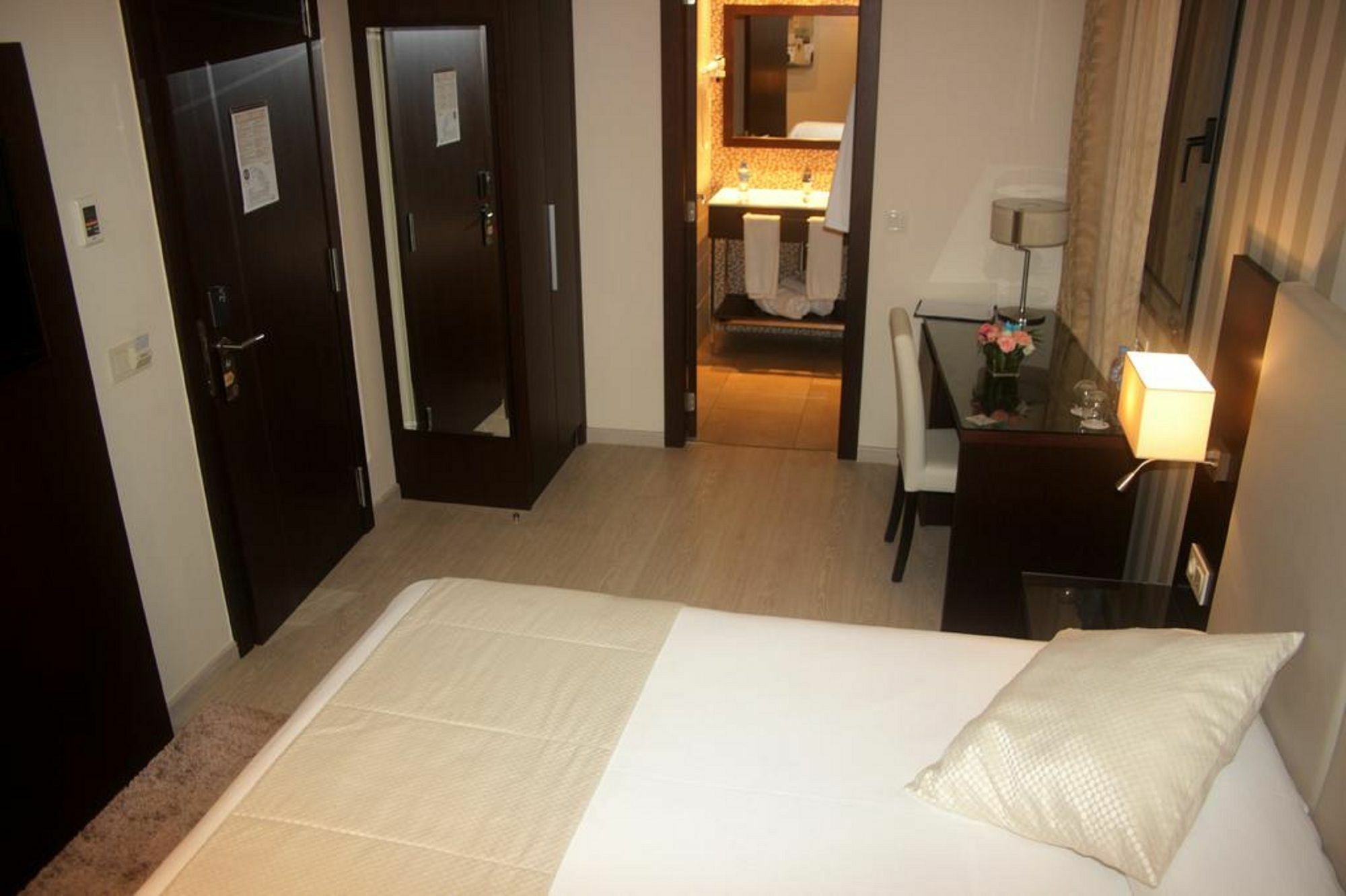 Az Hotels ゼラルダ エクステリア 写真